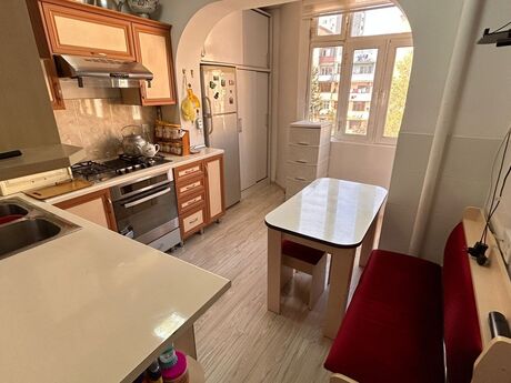 4 otaqlı köhnə tikili - Nəsimi m. - 120 m²