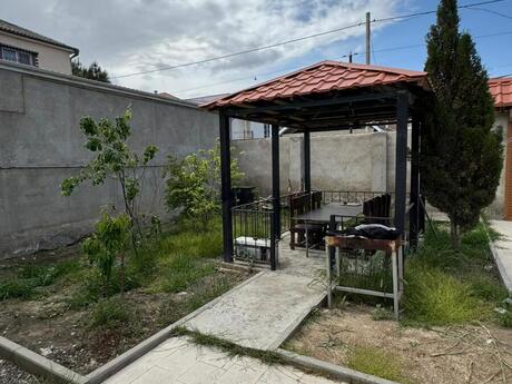 3 otaqlı həyət evi/bağ evi - Saray q. - 95 m²