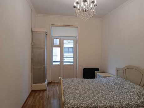 3 otaqlı köhnə tikili - İçəri Şəhər m. - 53 m²