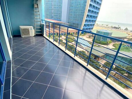 3-комн. новостройка - м. Шах Исмаил Хатаи - 220 м²