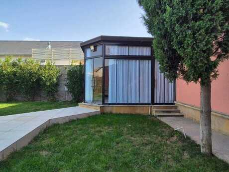 5 otaqlı həyət evi/bağ evi - Mərdəkan q. - 180 m²