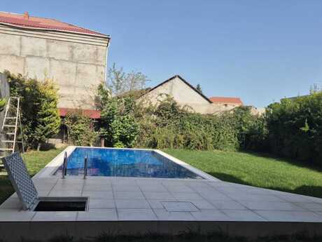 5 otaqlı həyət evi/bağ evi - Mərdəkan q. - 180 m²