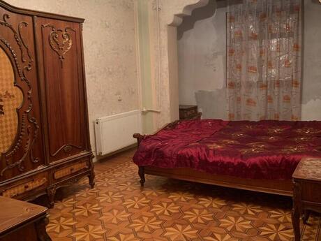 5 otaqlı köhnə tikili - Azadlıq Prospekti m. - 115 m²