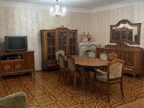 5 otaqlı köhnə tikili - Azadlıq Prospekti m. - 115 m²