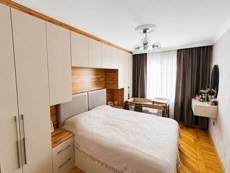 2 otaqlı köhnə tikili - İnşaatçılar m. - 65 m²