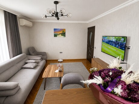 2 otaqlı köhnə tikili - İnşaatçılar m. - 65 m²