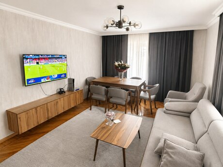 2 otaqlı köhnə tikili - İnşaatçılar m. - 65 m²