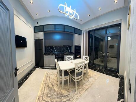4 otaqlı həyət evi/bağ evi - Mərdəkan q. - 140 m²