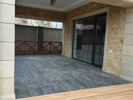 4 otaqlı həyət evi/bağ evi - Mərdəkan q. - 190 m²