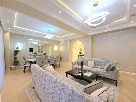 4 otaqlı yeni tikili - Xətai r. - 179 m²