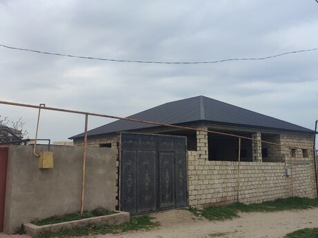 5 otaqlı həyət evi/bağ evi - Görədil q. - 180 m²