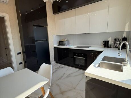 3 otaqlı yeni tikili - Ağ şəhər q. - 110 m²
