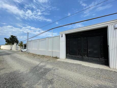 5 otaqlı həyət evi/bağ evi - Novxanı q. - 270 m²
