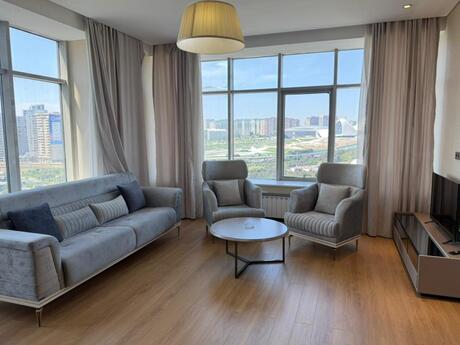 4 otaqlı yeni tikili - Şah İsmayıl Xətai m. - 180 m²