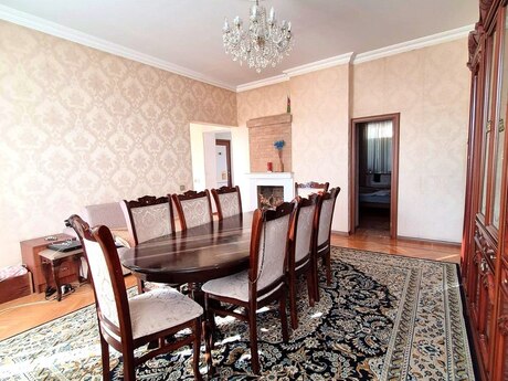 3 otaqlı köhnə tikili - İçəri Şəhər m. - 95 m²