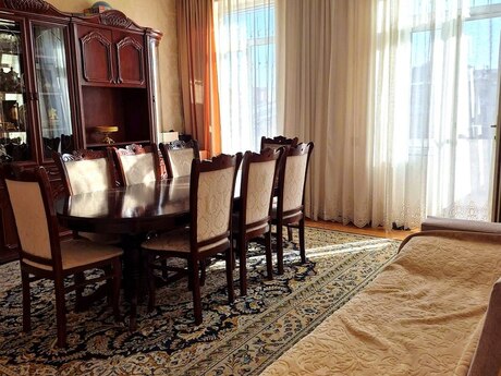 3 otaqlı köhnə tikili - İçəri Şəhər m. - 95 m²
