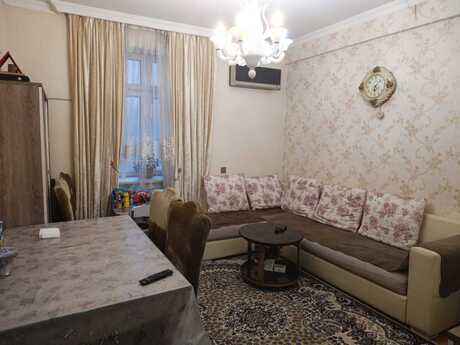 2 otaqlı köhnə tikili - Bayıl q. - 40 m²