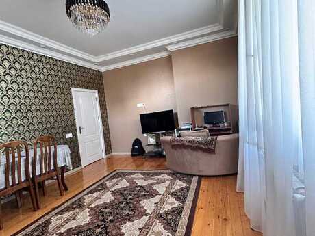 2 otaqlı yeni tikili - Bakıxanov q. - 79 m²