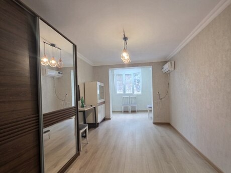 2 otaqlı köhnə tikili - Elmlər Akademiyası m. - 55 m²