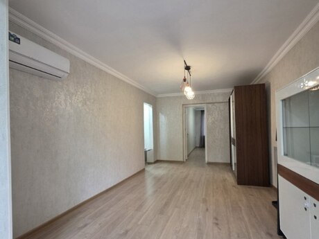 2 otaqlı köhnə tikili - Elmlər Akademiyası m. - 55 m²