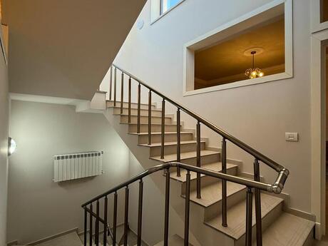 5 otaqlı həyət evi/bağ evi - Sea Breeze q. - 200 m²