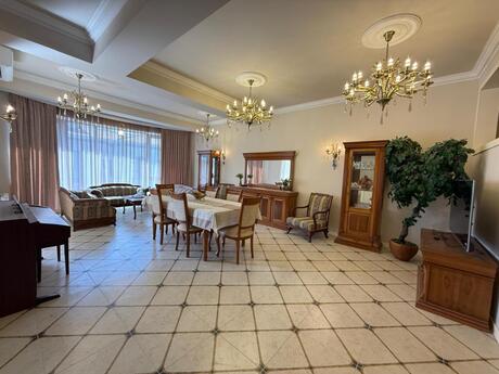 5 otaqlı həyət evi/bağ evi - Sea Breeze q. - 200 m²