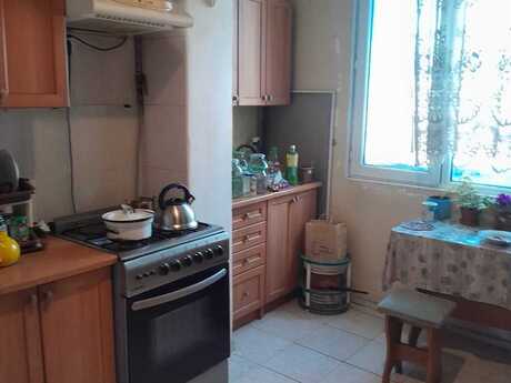 2 otaqlı köhnə tikili - Azadlıq Prospekti m. - 65 m²