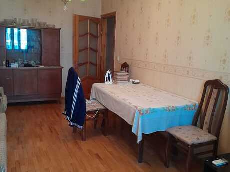 2 otaqlı köhnə tikili - Azadlıq Prospekti m. - 65 m²