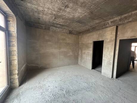 4 otaqlı yeni tikili - Ağ şəhər q. - 148 m²