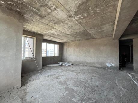 4 otaqlı mənzil, 180 m², 28 May: 650 000 ₼ 5
