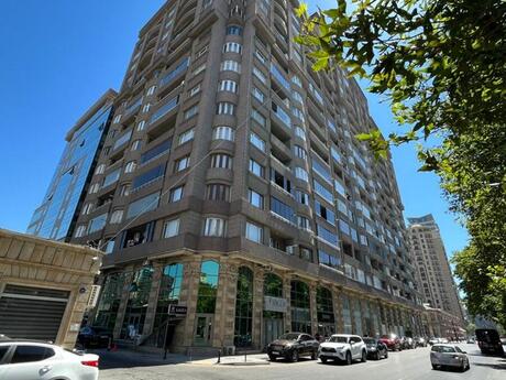 4 otaqlı yeni tikili - 28 May m. - 180 m²