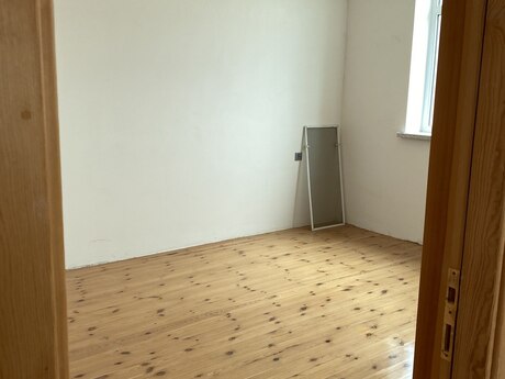 6 otaqlı həyət evi/bağ evi - 28 May q. - 120 m²