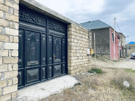 6 otaqlı həyət evi/bağ evi - 28 May q. - 120 m²