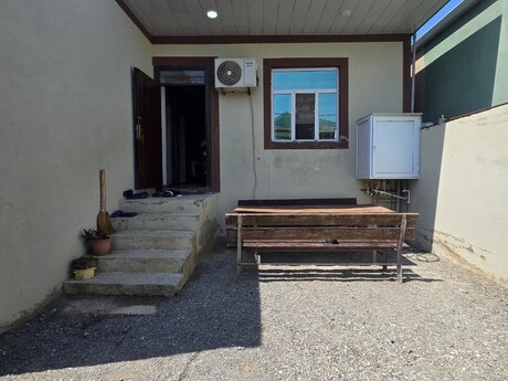 4 otaqlı həyət evi/bağ evi - Binə q. - 100 m²