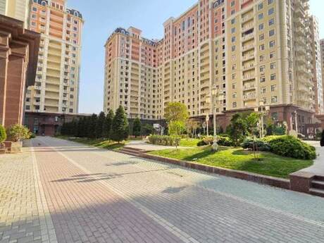 2-комн. новостройка - м. Иншаатчылар - 86 м²