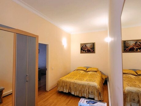 2 otaqlı köhnə tikili - Sahil m. - 60.5 m²