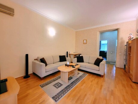 2 otaqlı köhnə tikili - Sahil m. - 60.5 m²