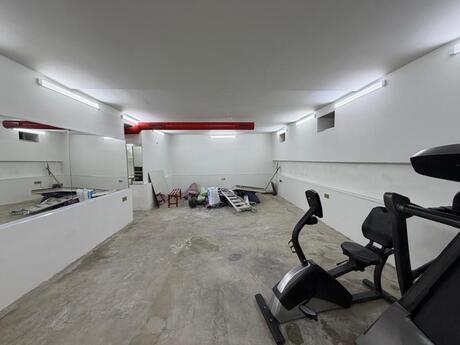 Obyekt - Elmlər Akademiyası m. - 200 m²
