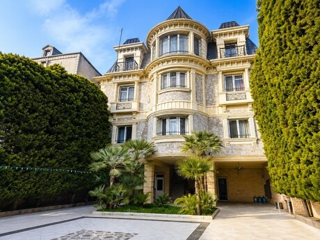 11 otaqlı həyət evi/bağ evi - Xətai r. - 500 m²