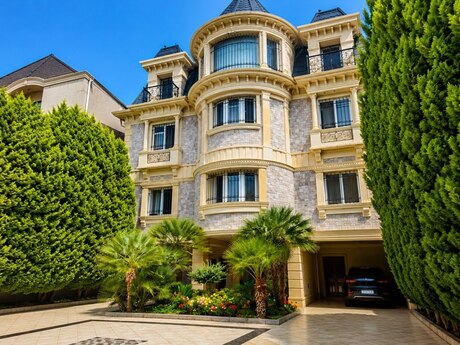 11 otaqlı həyət evi/bağ evi - Xətai r. - 500 m²