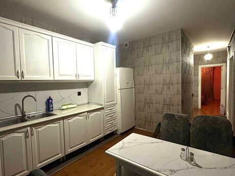 2 otaqlı köhnə tikili - Gənclik m. - 70 m²