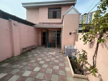 5 otaqlı həyət evi/bağ evi - Bakıxanov q. - 100 m²