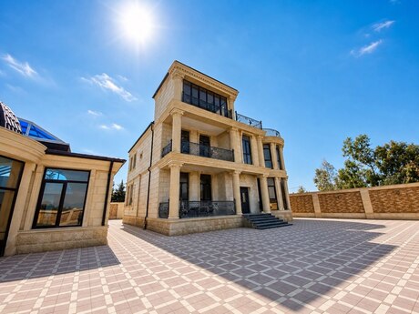 8 otaqlı həyət evi/bağ evi - Şüvəlan q. - 550 m²
