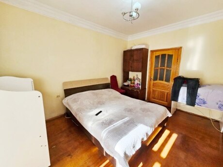 2 otaqlı köhnə tikili - Yeni Günəşli q. - 55 m²