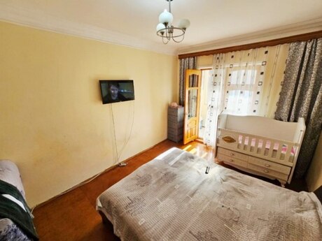 2 otaqlı köhnə tikili - Yeni Günəşli q. - 55 m²