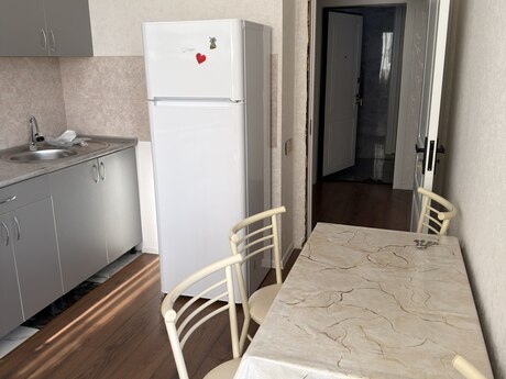 2 otaqlı yeni tikili - Qaraçuxur q. - 70 m²
