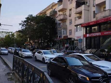 1 otaqlı köhnə tikili - Elmlər Akademiyası m. - 38 m²