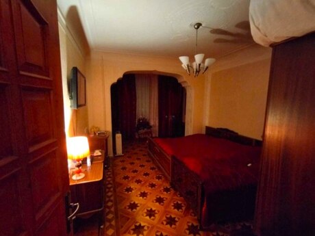 4 otaqlı köhnə tikili - Nəriman Nərimanov m. - 110 m²