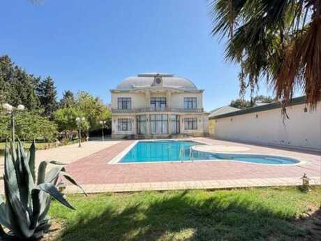 8 otaqlı həyət evi/bağ evi - Şüvəlan q. - 600 m²