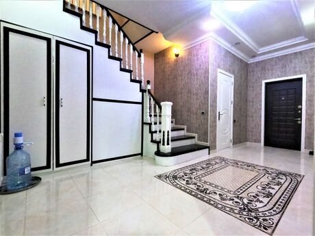 6 otaqlı həyət evi/bağ evi - Binəqədi r. - 150 m²